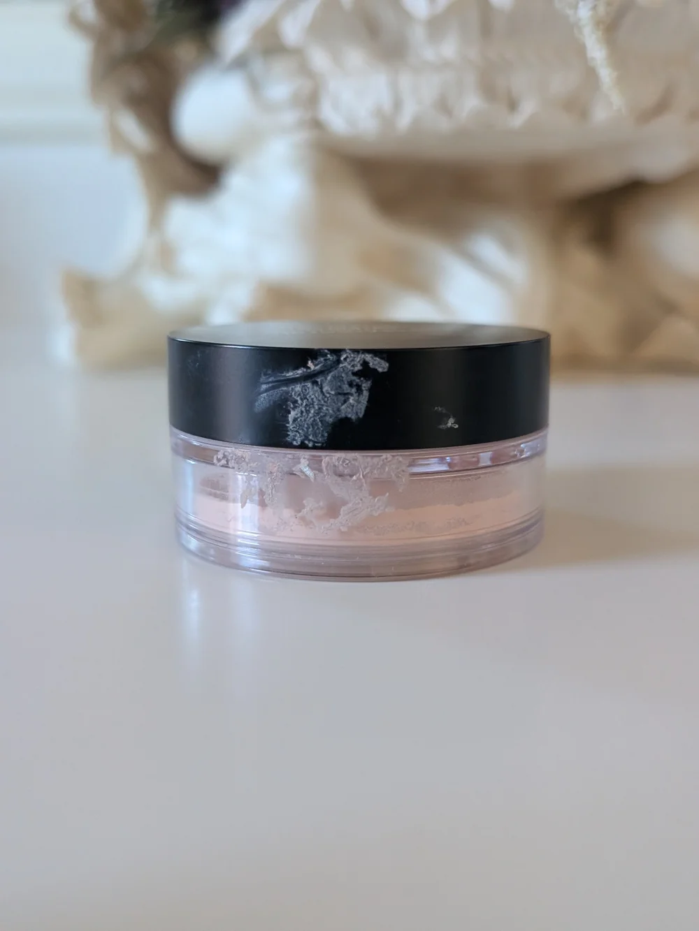 bareMinerals lightweight finishing